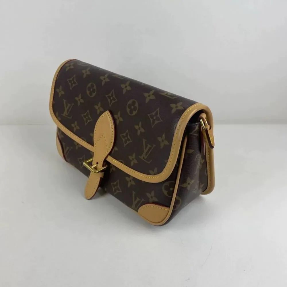 Louis Vuitton Women Pre-Loved Bag Very Good Condition